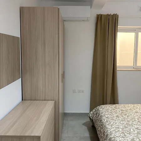 شقة Modern In Qawra