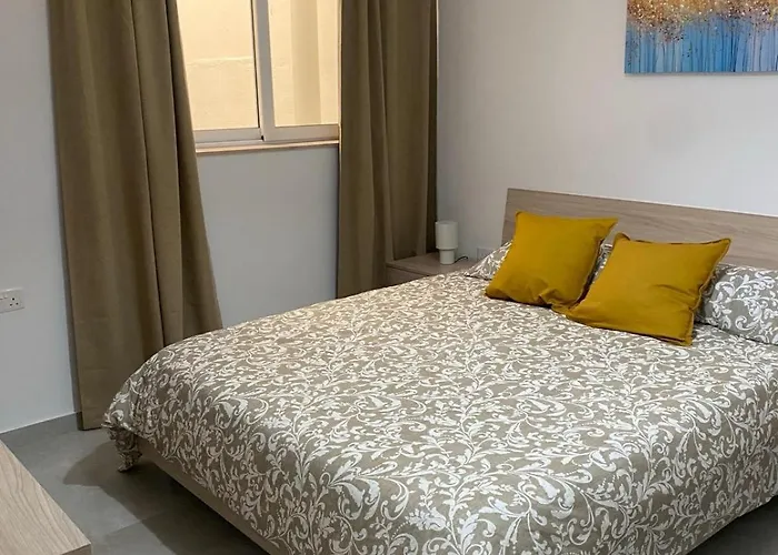 Modern In Qawra * St. Paul's Bay